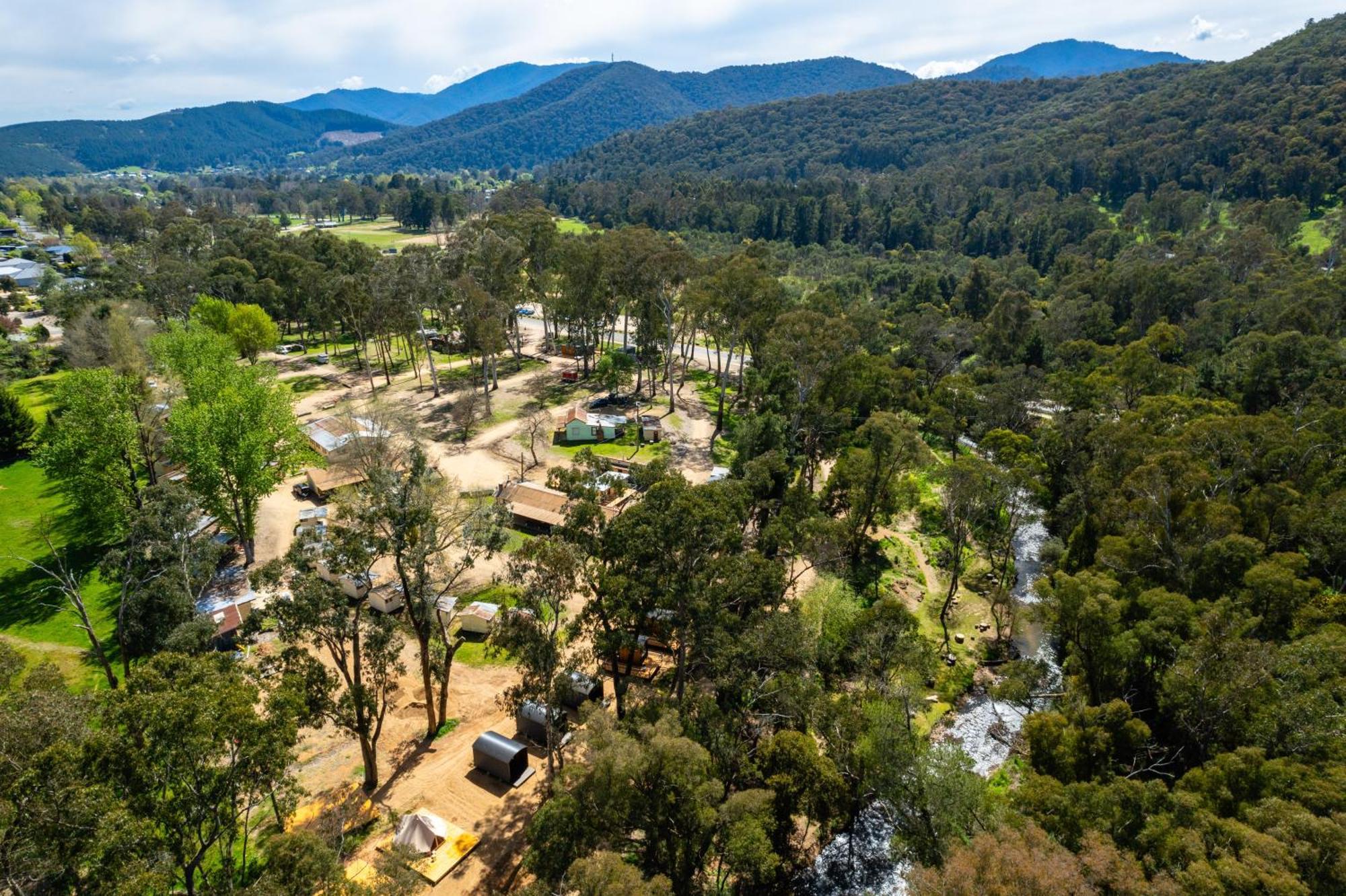 Bright Cabin Park Luaran gambar